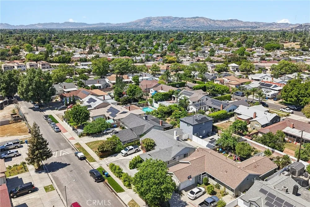14657 Novice Street Panorama City, CA 91402