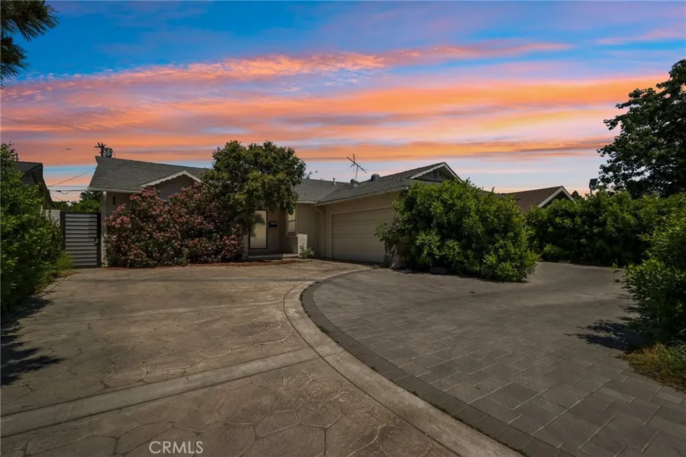 14657 Novice Street Panorama City, CA 91402