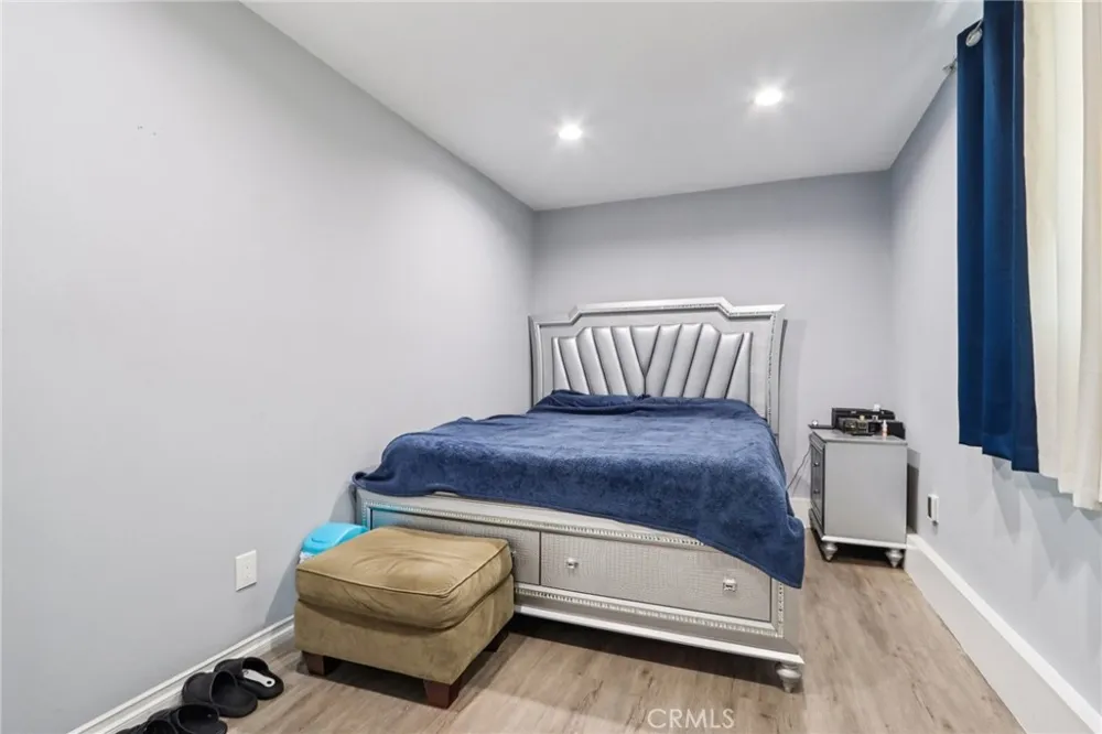 14657 Novice Street Panorama City, CA 91402