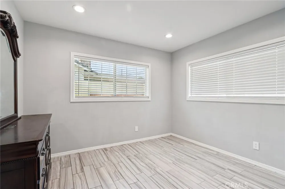 14657 Novice Street Panorama City, CA 91402