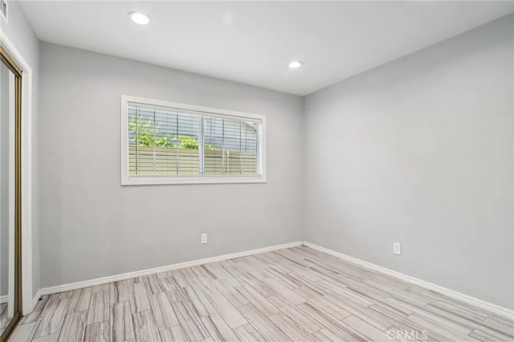 14657 Novice Street Panorama City, CA 91402