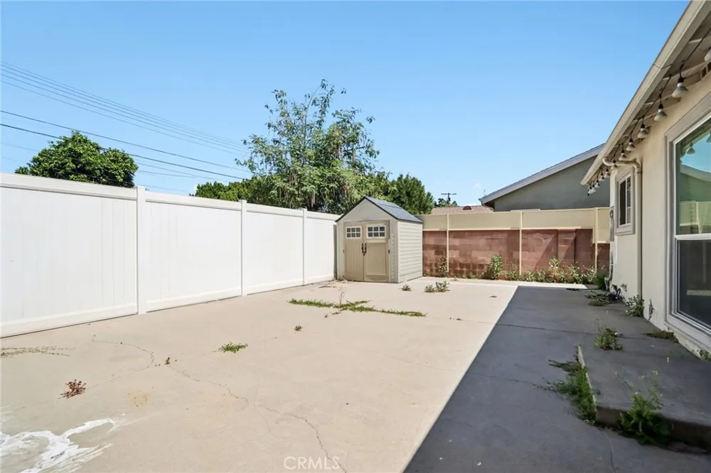 14657 Novice Street Panorama City, CA 91402
