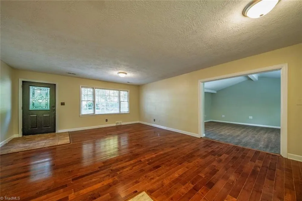 3155 Rainbow Avenue Pfafftown, NC 27040