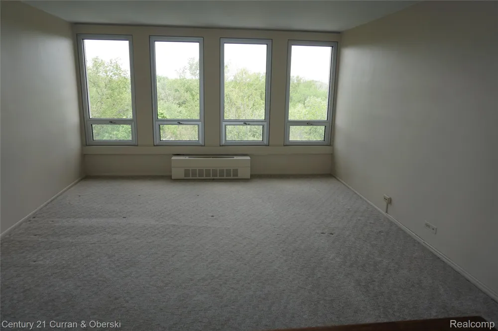 22700 Garrison Street #710 Dearborn City, MI 48124