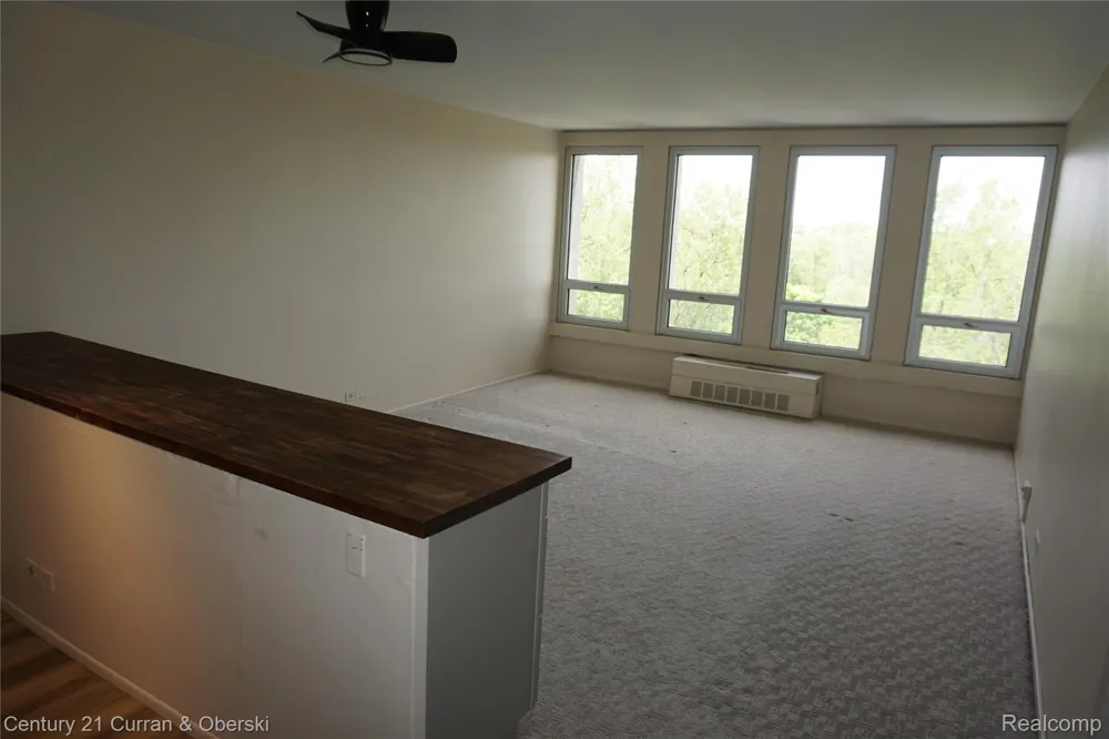 22700 Garrison Street #710 Dearborn City, MI 48124