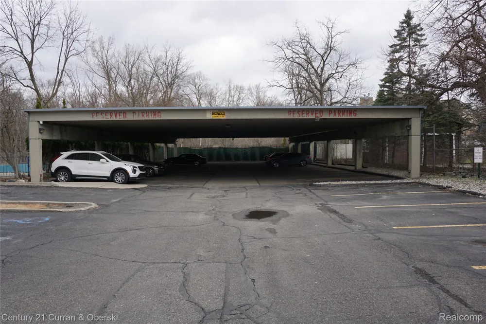 22700 Garrison Street #710 Dearborn City, MI 48124