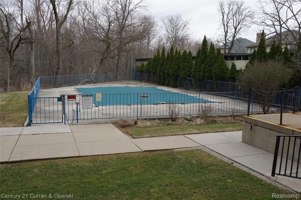 22700 Garrison Street #710 Dearborn City, MI 48124
