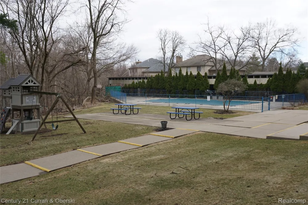 22700 Garrison Street #710 Dearborn City, MI 48124