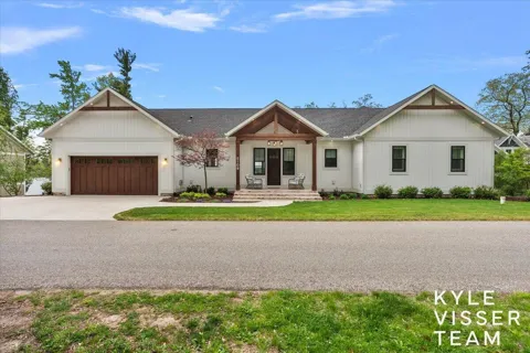 5109 E Manitou Way