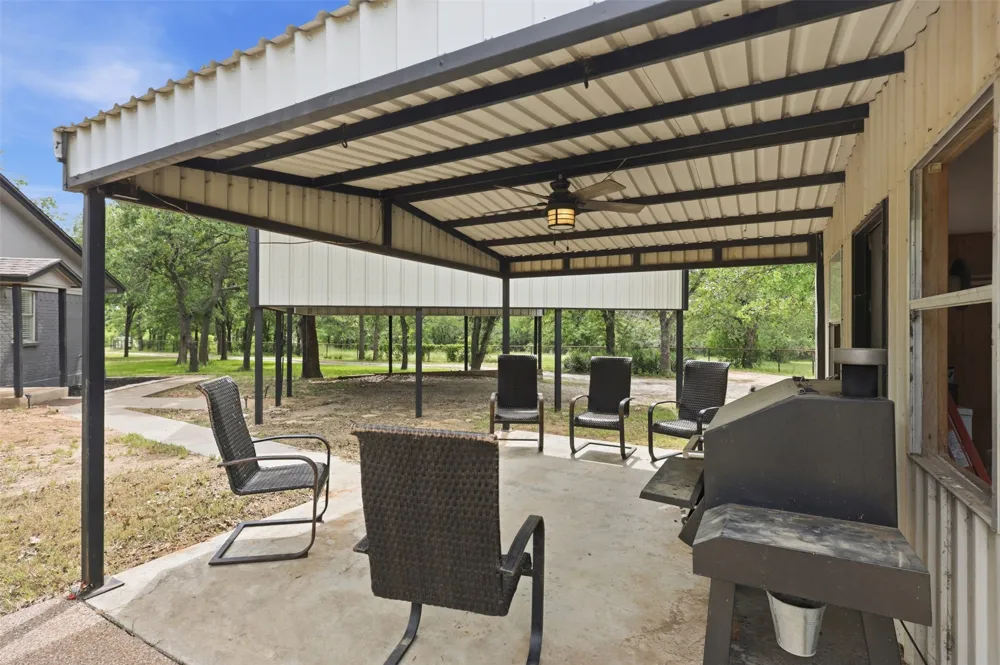 992 Fm 2210 Bridgeport, TX 76426