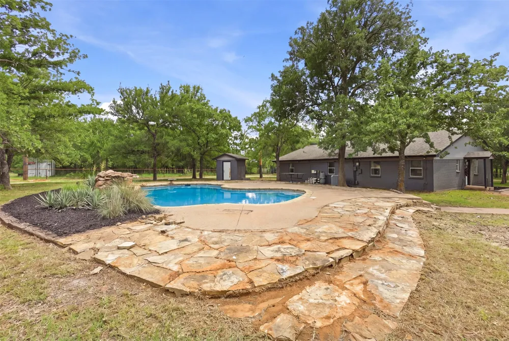 992 Fm 2210 Bridgeport, TX 76426