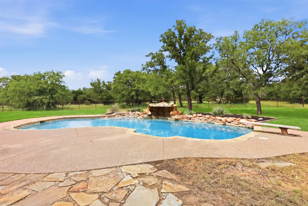 992 Fm 2210 Bridgeport, TX 76426