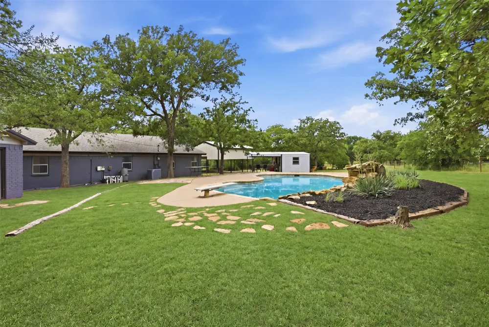 992 Fm 2210 Bridgeport, TX 76426