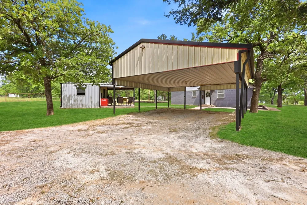 992 Fm 2210 Bridgeport, TX 76426