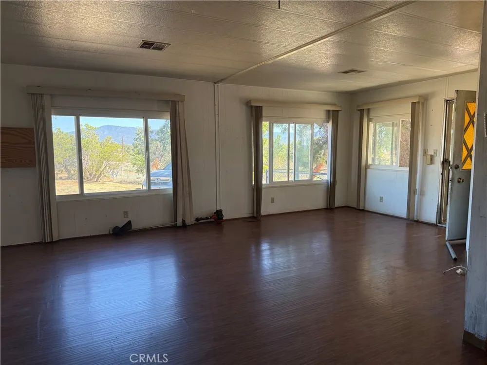57313 Holland Anza, CA 92539