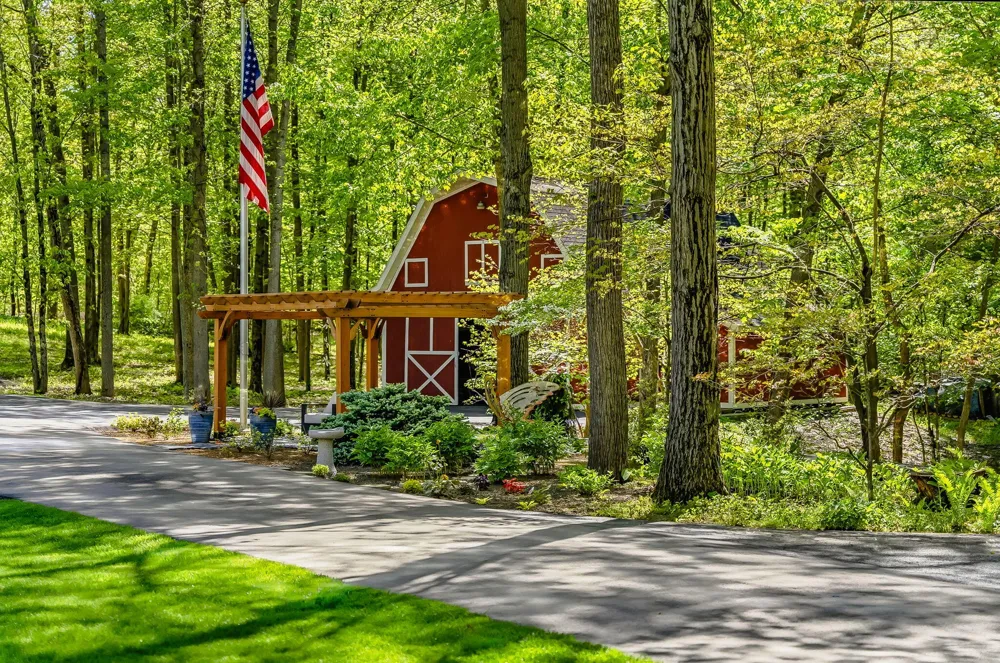 2099 E Clear Lake Road Buchanan, MI 49107