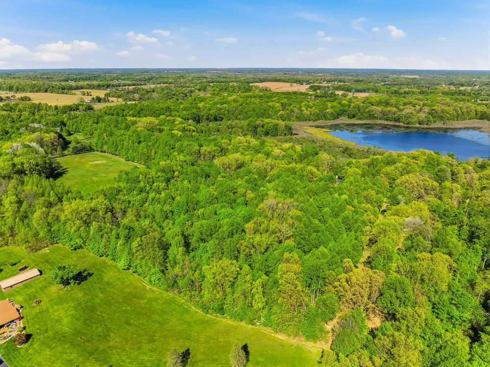 2099 E Clear Lake Road Buchanan, MI 49107
