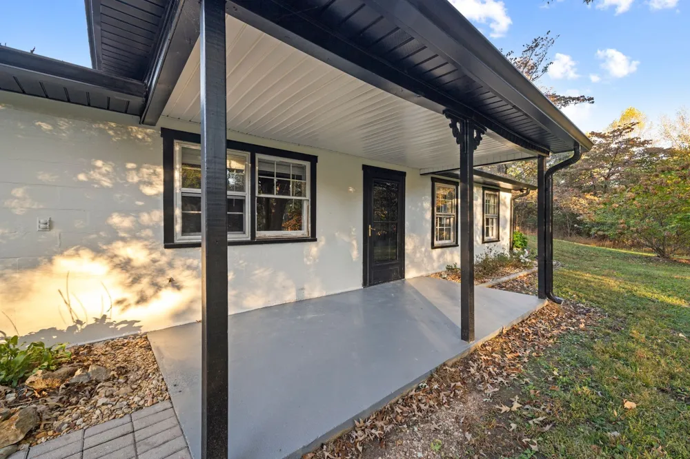 133 Mockerson Rd Leoma, TN 38468