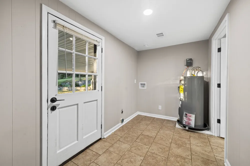 133 Mockerson Rd Leoma, TN 38468