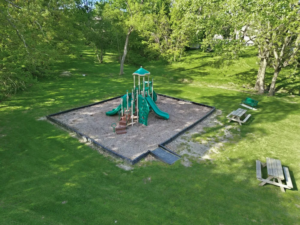 3580 W Lakeshore Drive Crown Point, IN 46307
