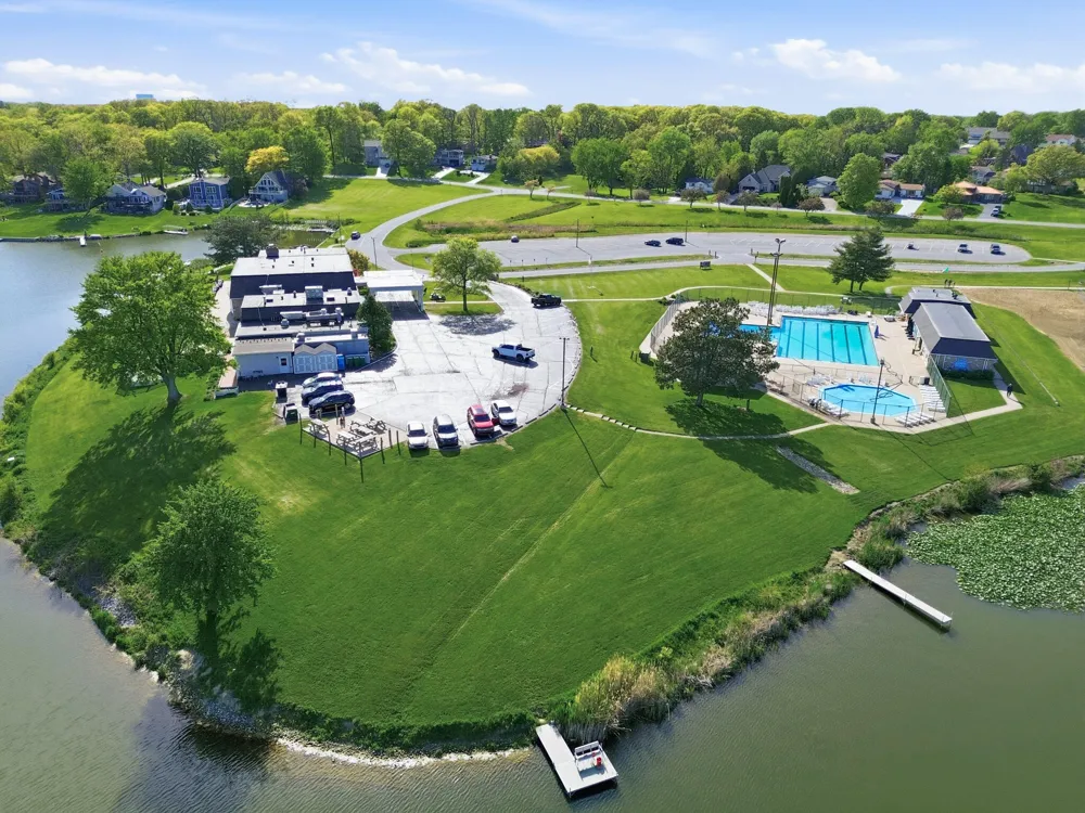 3580 W Lakeshore Drive Crown Point, IN 46307