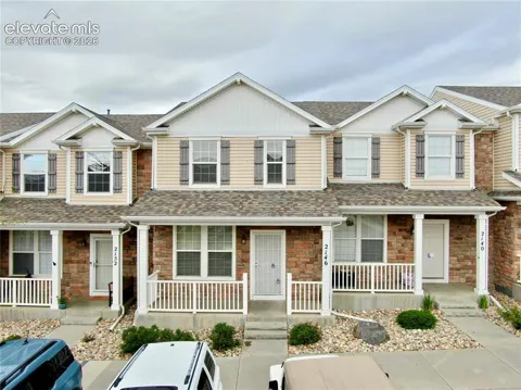 2146 Creekridge Point
