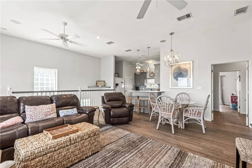 5601 State Highway 361 #103 Port Aransas, TX 78373
