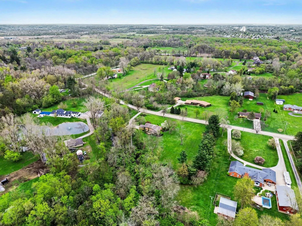6595 Napier Road Plymouth, MI 48170
