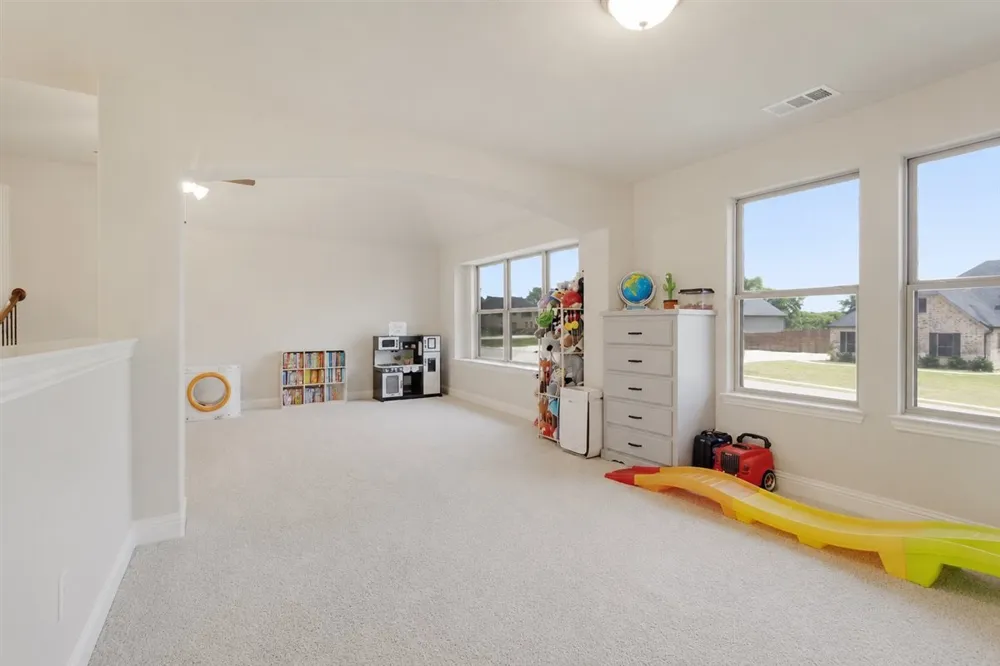 1205 Redbud Howe, TX 75459