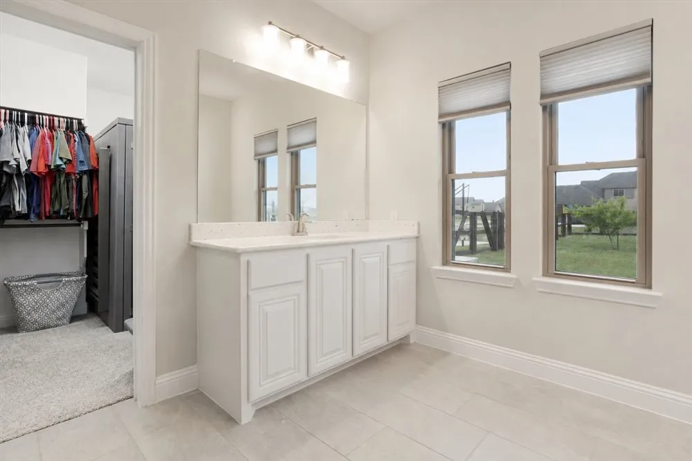 1205 Redbud Howe, TX 75459