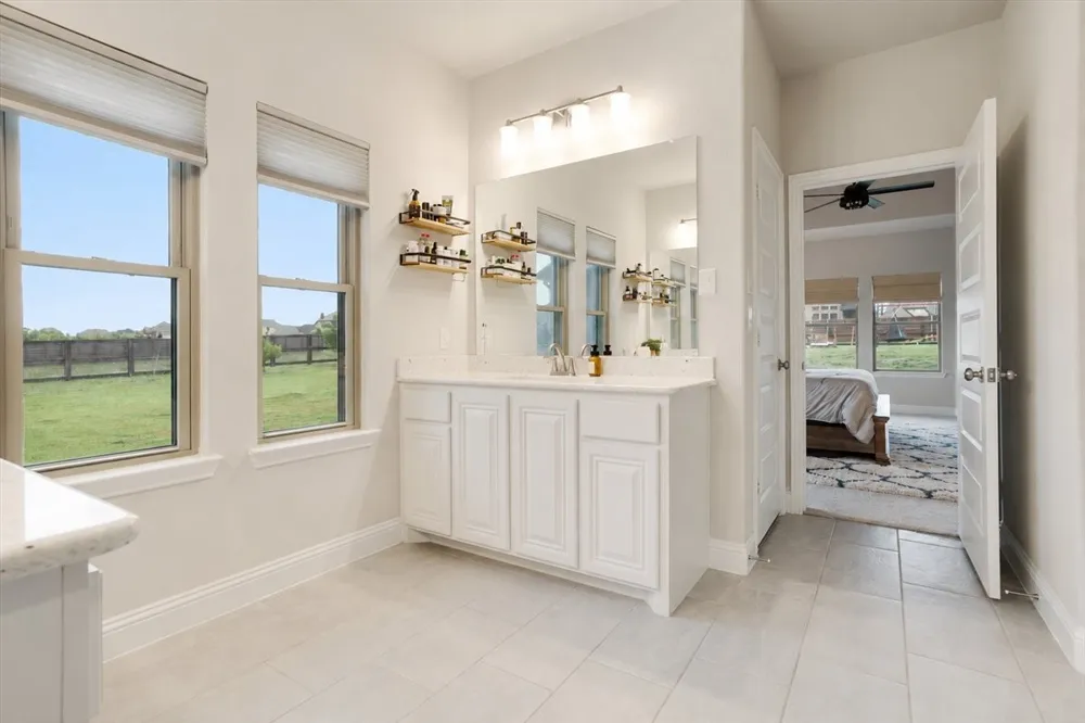 1205 Redbud Howe, TX 75459