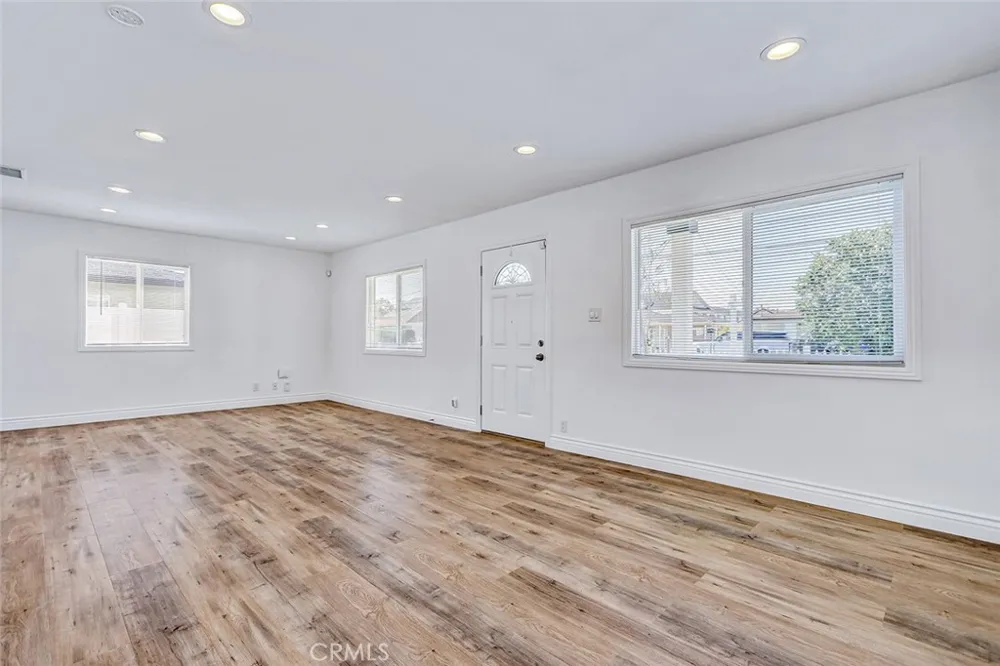 3341 W 147th Hawthorne, CA 90250