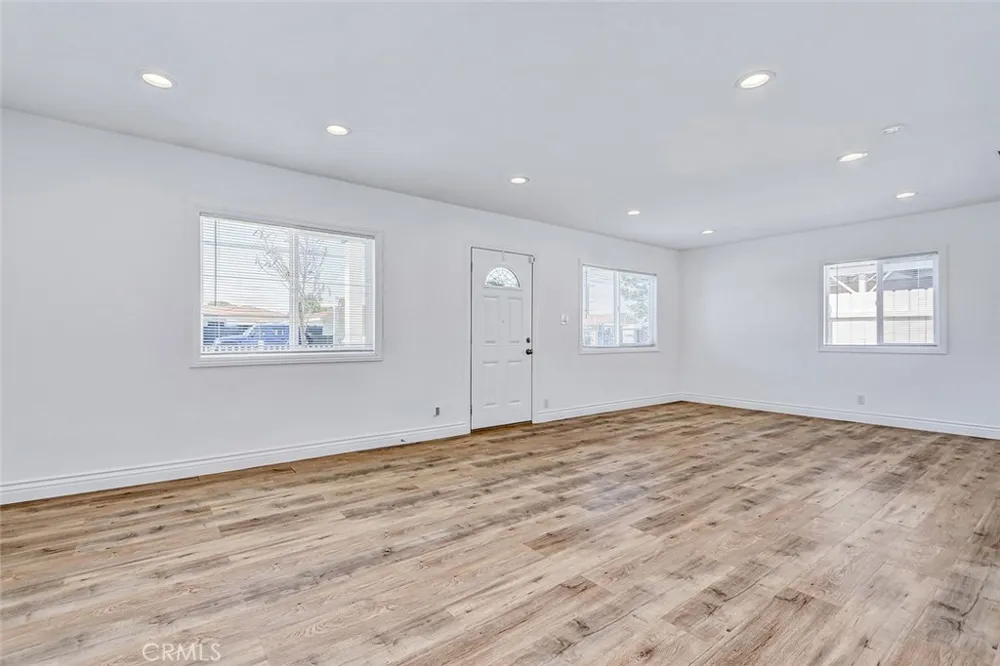 3341 W 147th Hawthorne, CA 90250