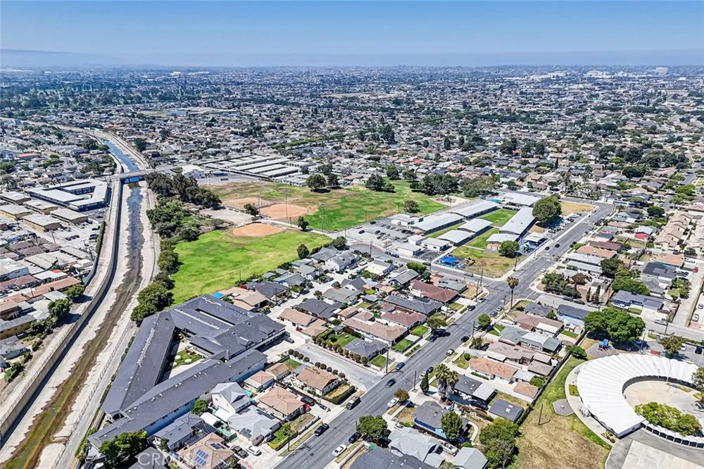 3341 W 147th Hawthorne, CA 90250