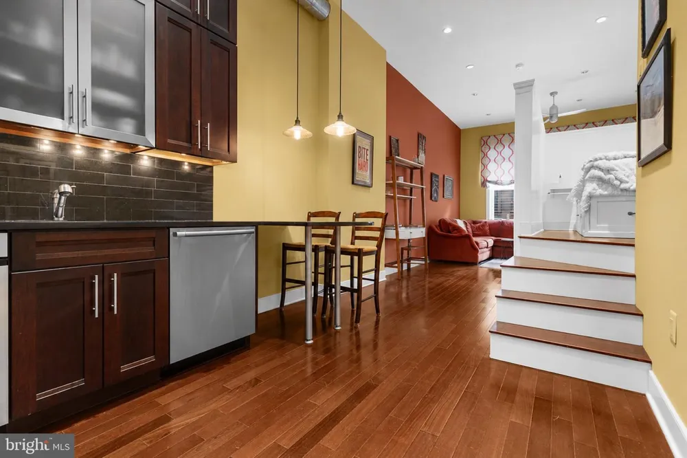 1519 PINE STREET #4 Philadelphia, PA 19102