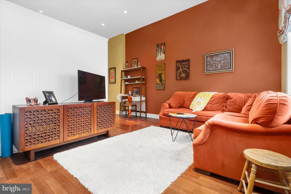 1519 PINE STREET #4 Philadelphia, PA 19102