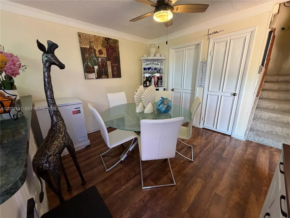 964 Springdale Cir Palm Springs, FL 33461