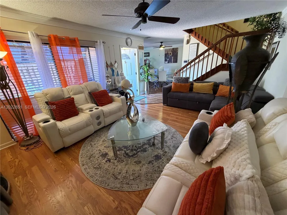 964 Springdale Cir Palm Springs, FL 33461