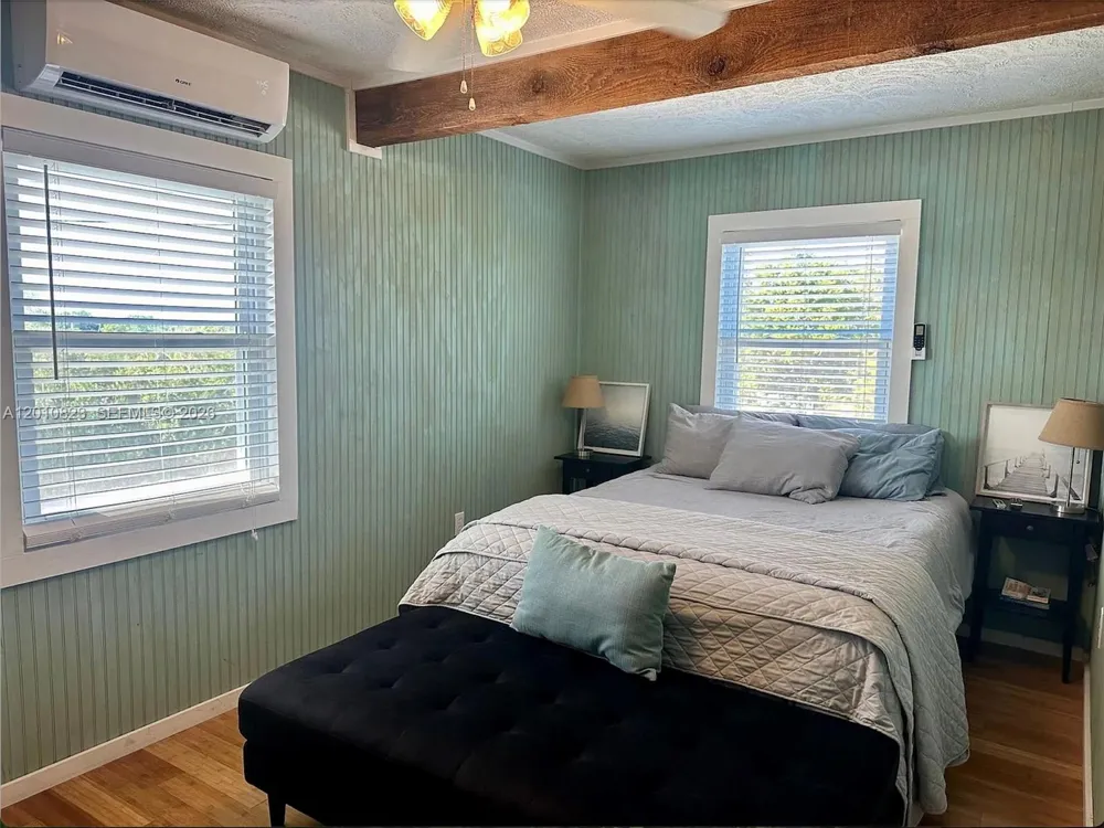 813 Hawksbill Ln Sugarloaf, FL 33042