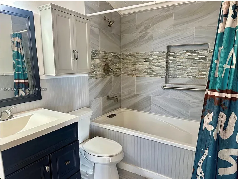 813 Hawksbill Ln Sugarloaf, FL 33042