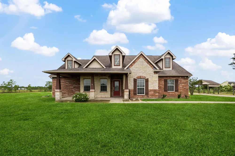 1405 Big Hill Road Winnie, TX 77665