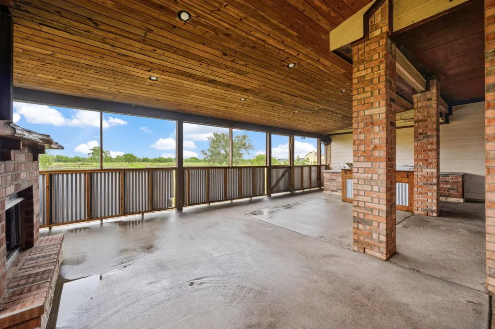 1405 Big Hill Road Winnie, TX 77665