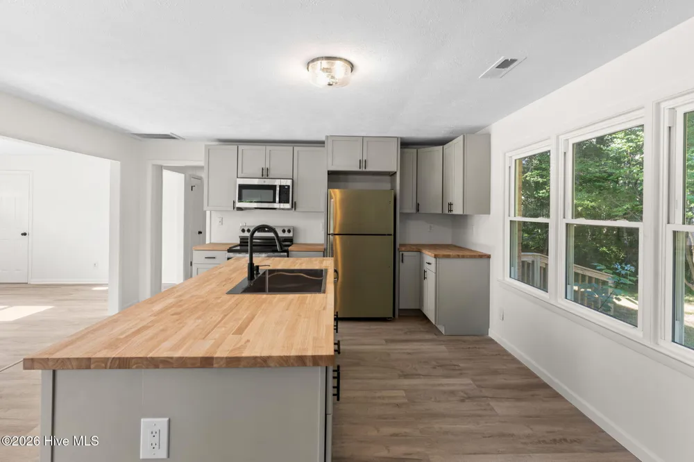 146 Forest Drive W Whiteville, NC 28472