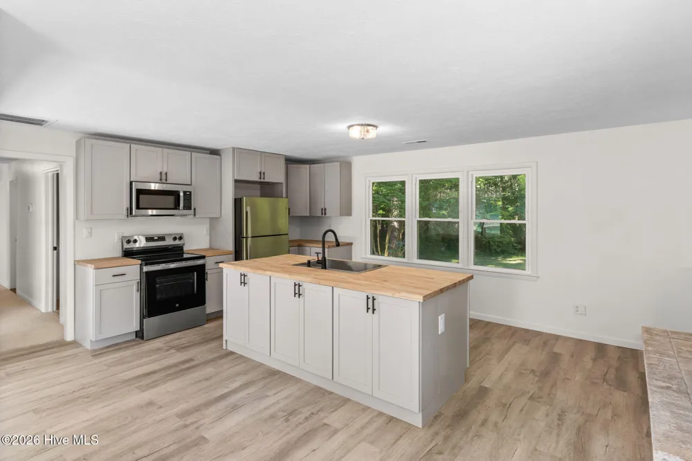 146 Forest Drive W Whiteville, NC 28472