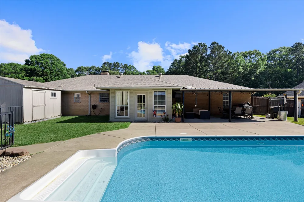1230 san salvador Drive Longview, TX 75602