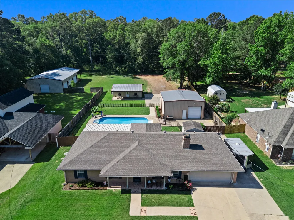 1230 san salvador Drive Longview, TX 75602