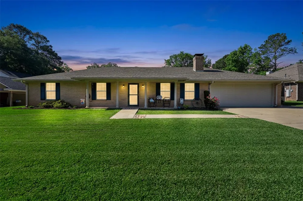 1230 san salvador Drive Longview, TX 75602