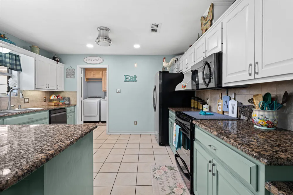 1230 san salvador Drive Longview, TX 75602