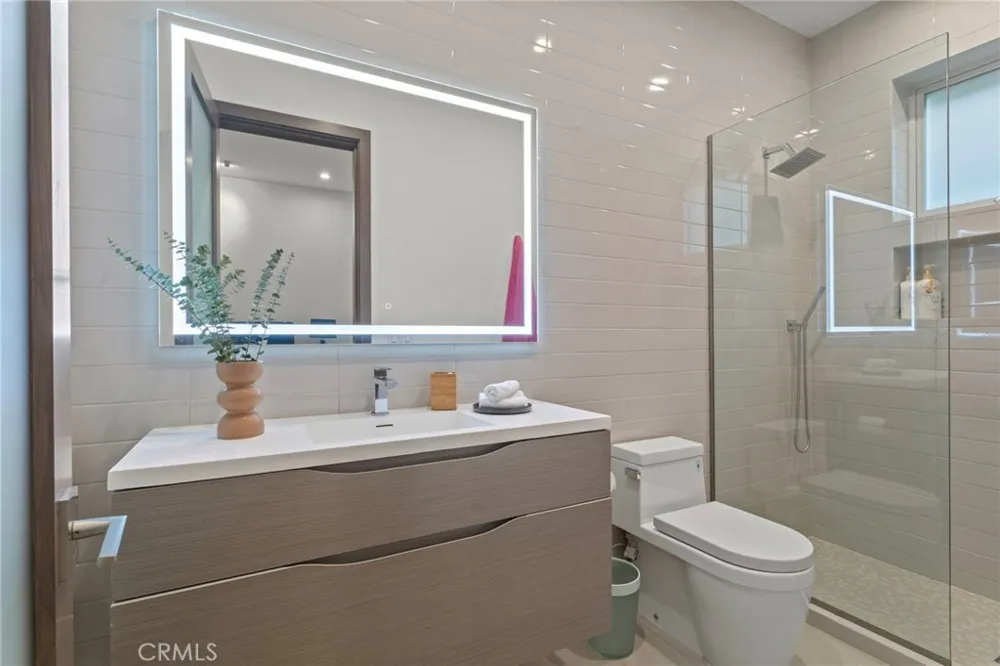 15641 Meadowgate Encino, CA 91436