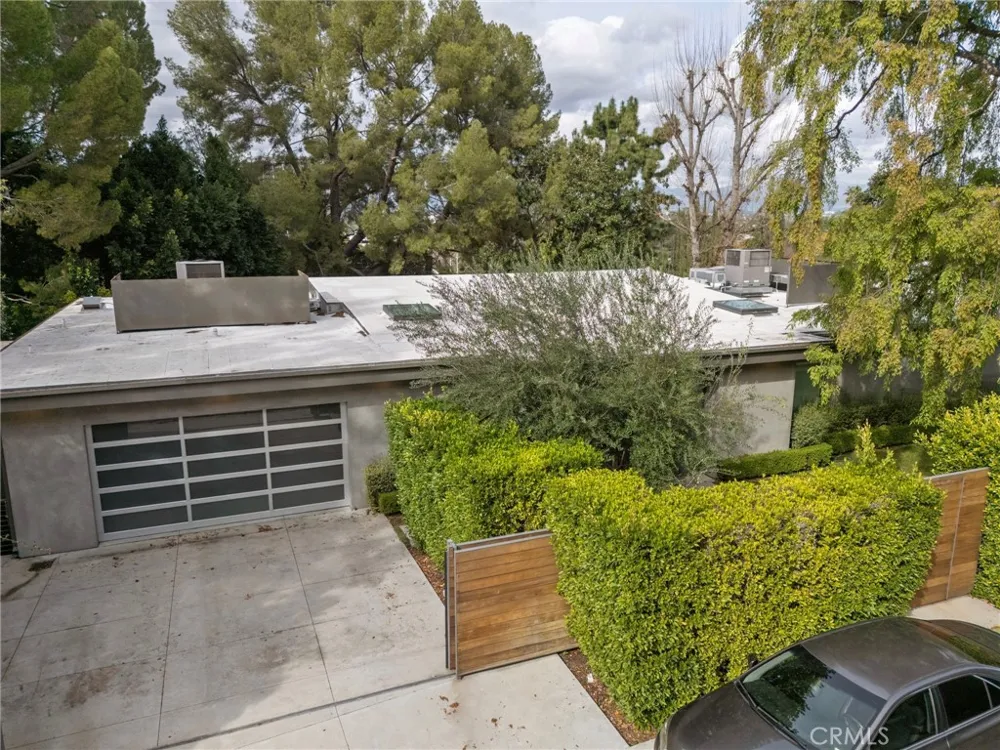 15641 Meadowgate Encino, CA 91436